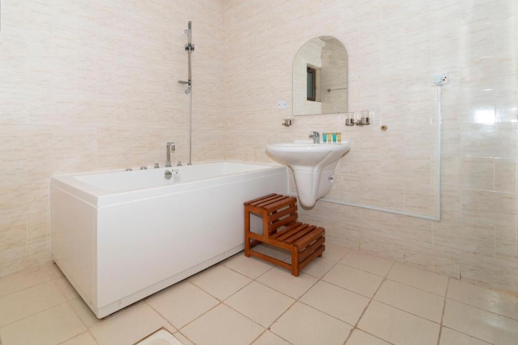 Al Masem Luxury Hotel Suites 3 Al Ahsa Al-Hofuf Esterno foto